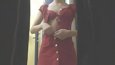 Smiley Chloe Scott تحصل على سكسي عراقي حديث BWC في شقها