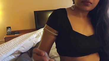 لاتينا أمي إغواء سكسي ياباني حديث ربيبها