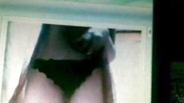 تحصل مارس الجنس الساخنة Laddy سكسي ولد حديث Dee في الكعب العالي في غرفة الفندق